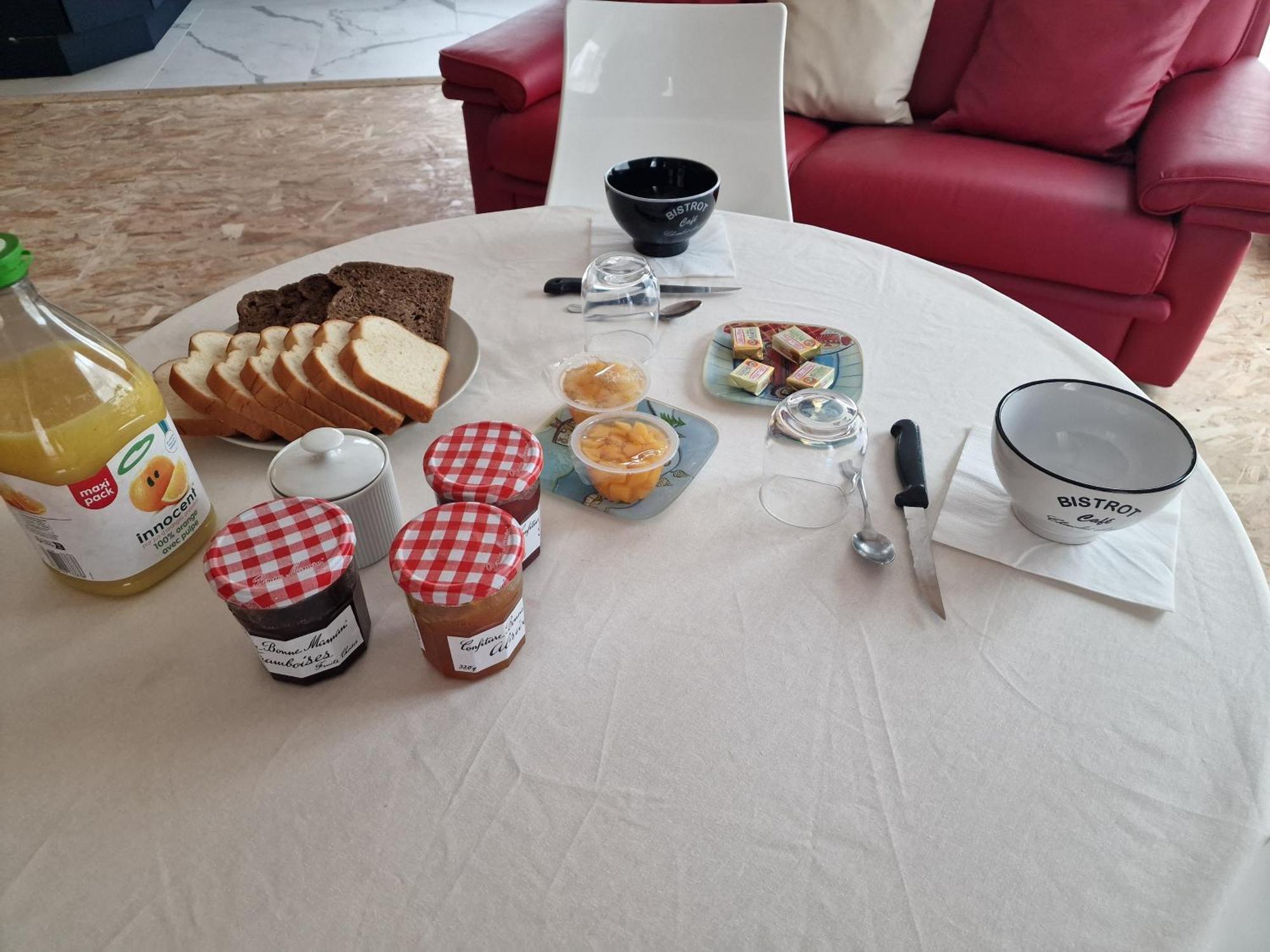 Bed and Breakfast L'Edelweiss Normand Сен-Марсель Экстерьер фото